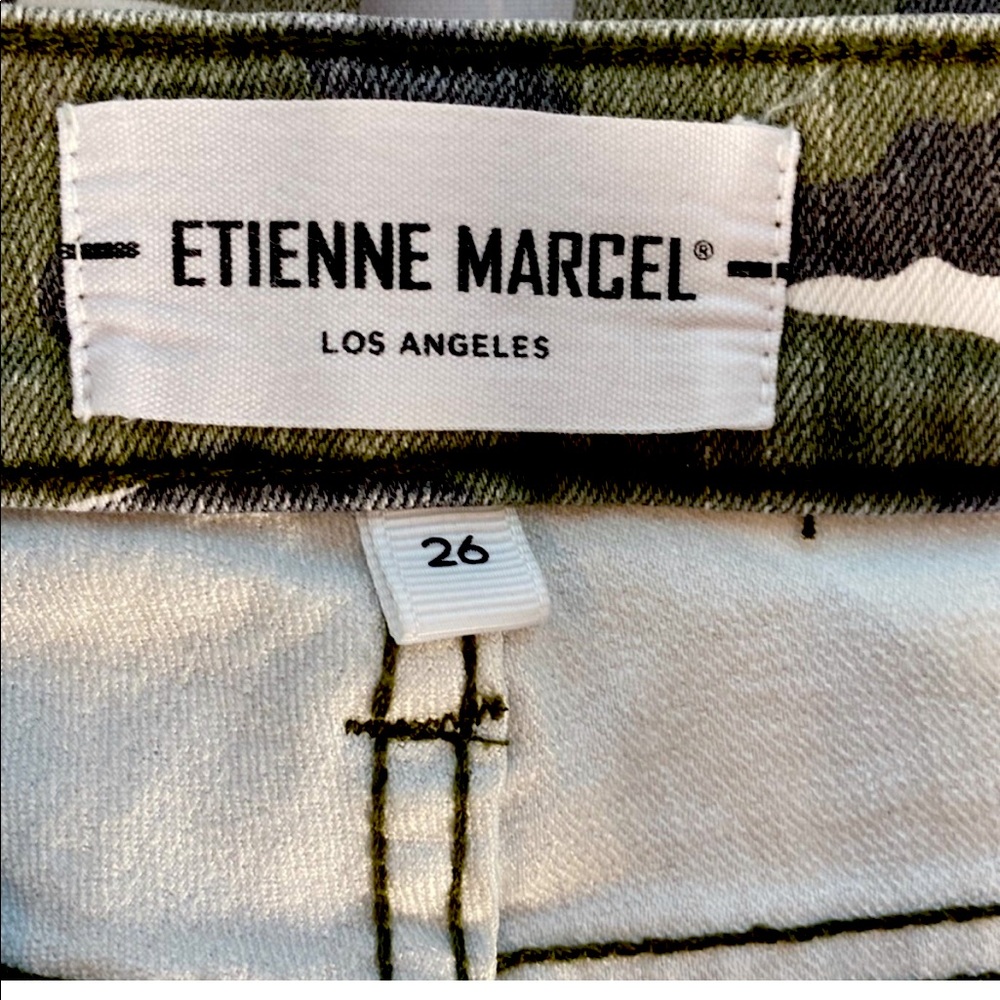 Etienne Marcel Camo Skinny Leg Style #EM31026 Size 26